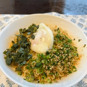 インスタントラーメンでお手軽　油そば